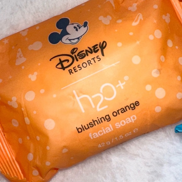 Disney resorts 3 bars of soap blushing orange - Picture 2 of 4